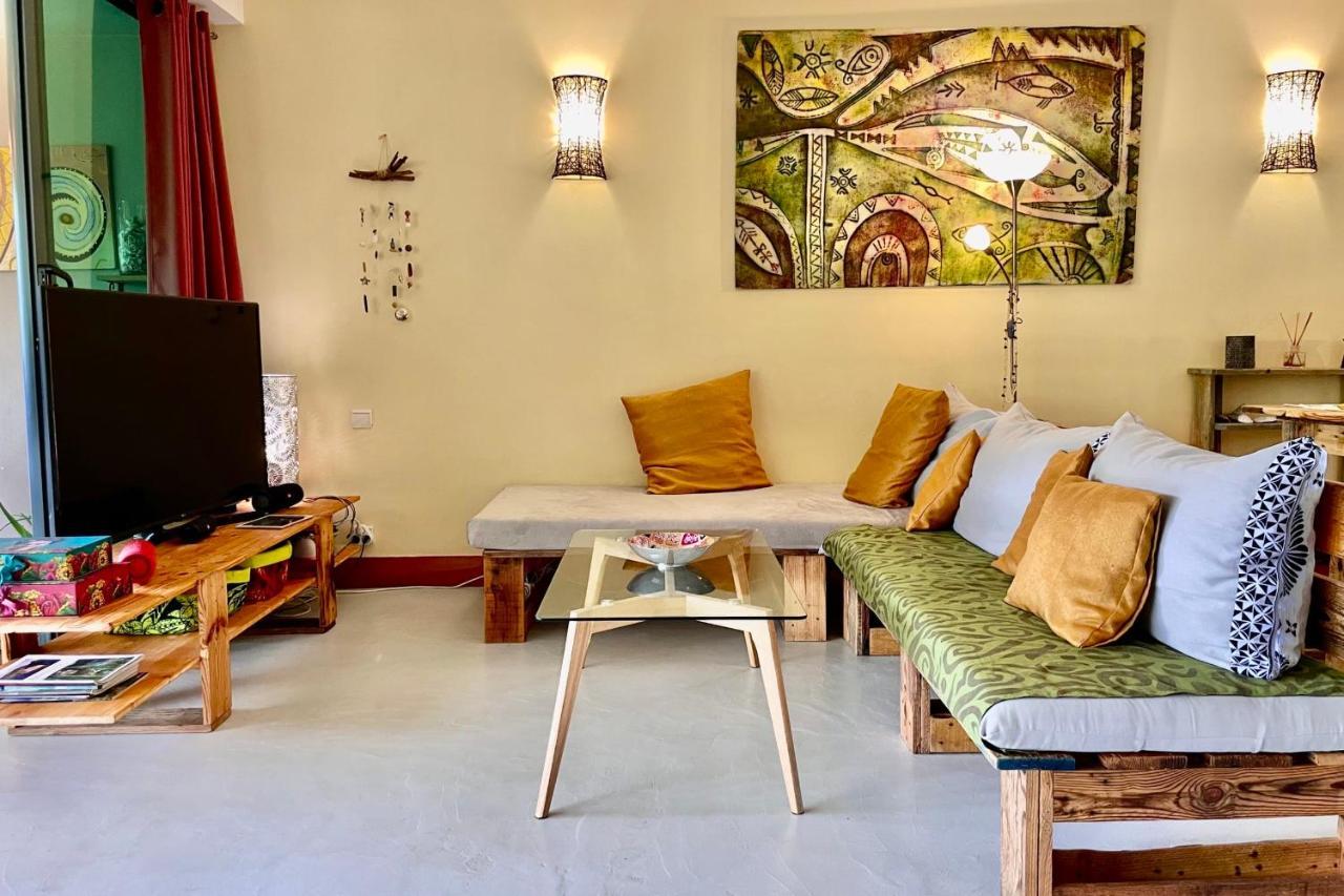 Vaiava Beach Carlton- Tahiti - Beachfront Luxury Residence & Pool - 4 Pers プナアウィア エクステリア 写真